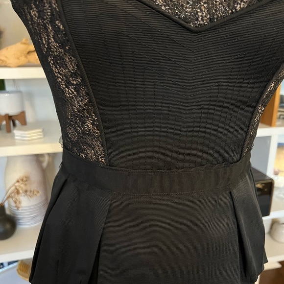 Strapless BCBG Maxazria dress with spandex and boning in size 6 - Picture 8 of 9